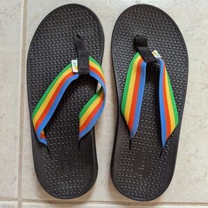 Chaco's Lowdown Black Flip w/ Rainbow Primary Color Stripe Women's Size 9